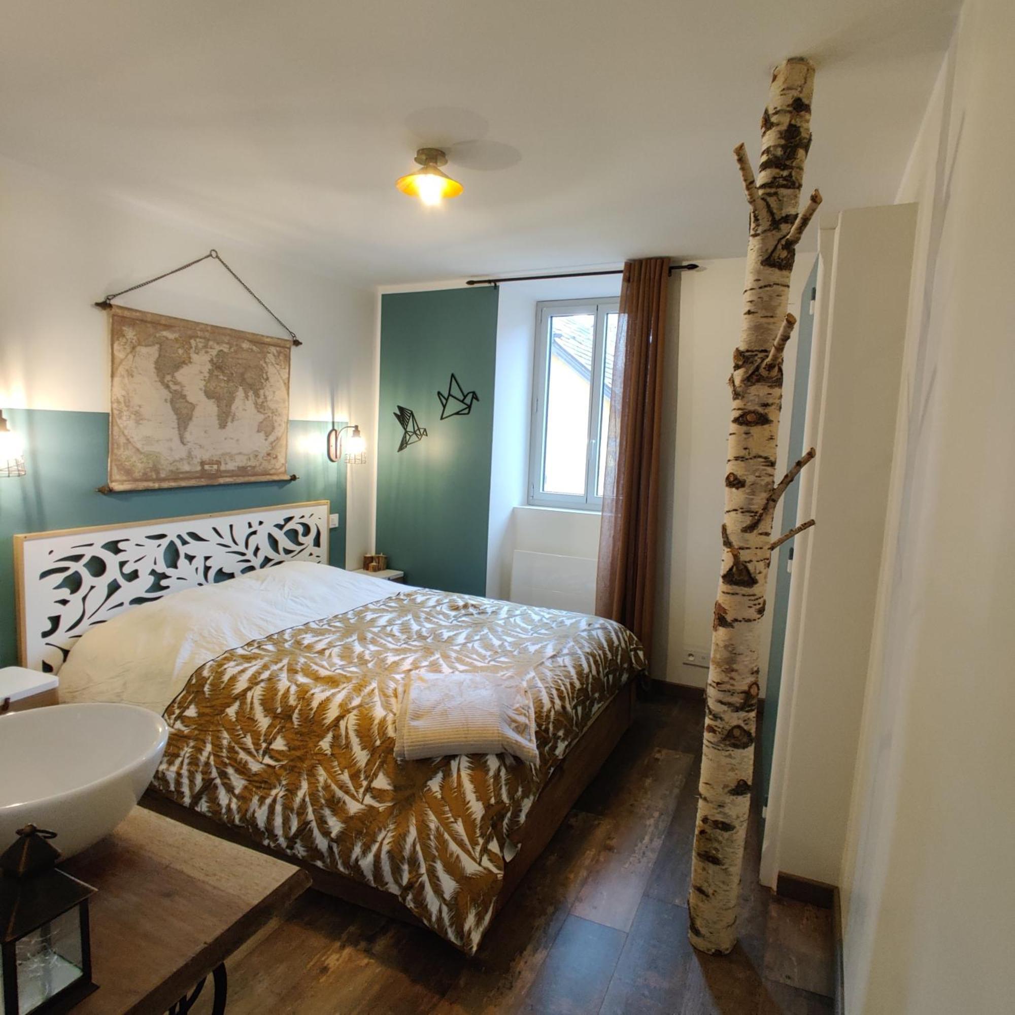 Hotel Au Coin Du Chemin Chambéry Zimmer foto